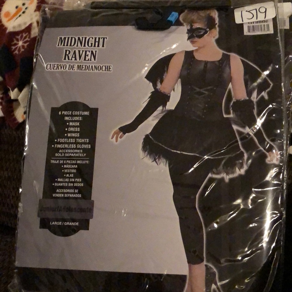 Halloween costume/ size:  junior Large - NEW